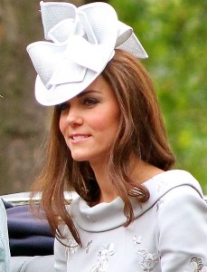 459px-Kate_Duchess_Cambridge_2012